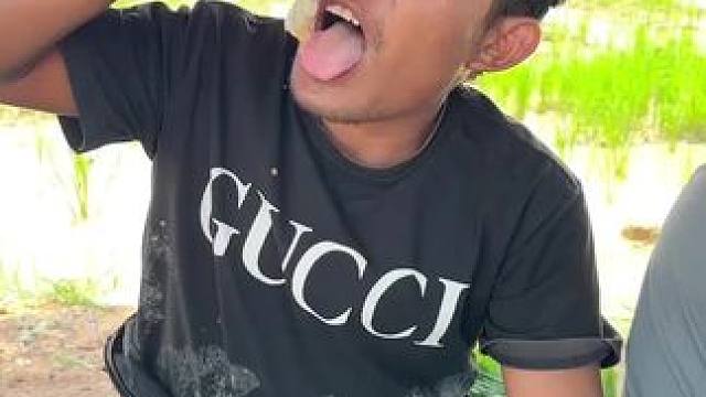 来来来来吃虾生 #我的乡村生活 #东南亚矮子