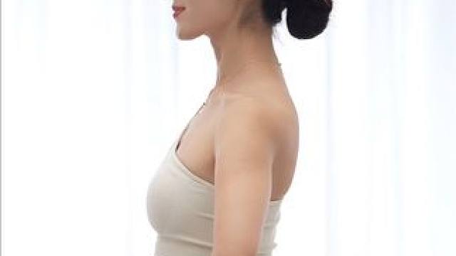 最近在做的事情就是突破自己，在舒适圈呆了很久，循规蹈矩的生活，好像缺少了一些乐趣和挑战 
所以我先从