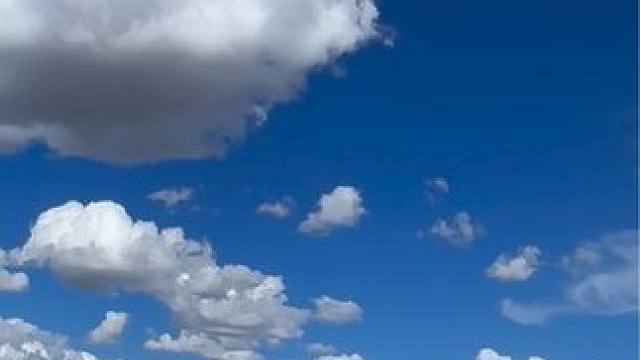 你见过这么美的蓝天白云吗？如果你来不了西藏，我就把西藏最美的风景拍给你看，#这是我看到的西藏