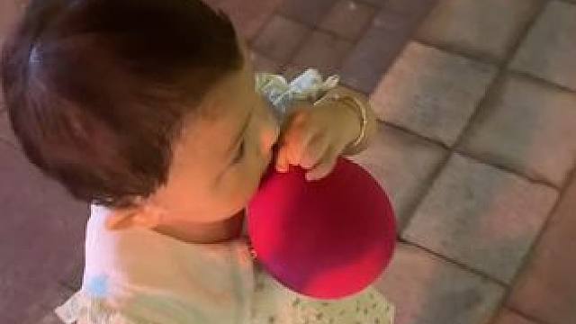 牵着小宝贝#小手拉大手