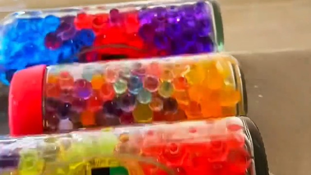 楼梯滚瓶子爆破解压时刻