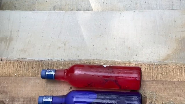 楼梯滚瓶子爆破解压时刻