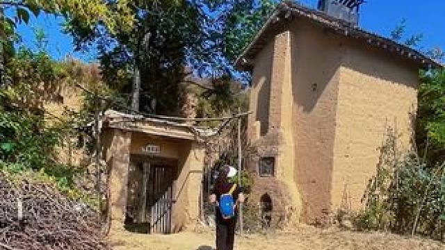 也许我们回来是为了家乡埋下一滴眼泪，家乡的一草一木，一牧一畜，一丝清风，都是我们人生的底色.#乡
愁