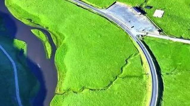 如果累了那就去草原上走走一个能治愈的好地方。#美丽的草原风光无限 #无滤镜的美 #大好河山风景如画 