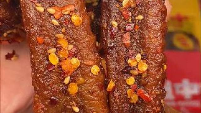 这个湖南的爆辣鸭翅真的很绝，吃起来爆辣过瘾卤的特别入味，太上头了#好吃到停不下来 #追剧小零食 #无