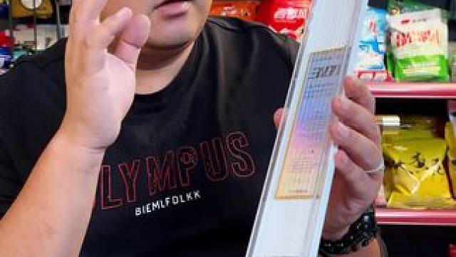 六鱼新关东子线双钩 这是一款抽鲢鳙、钓中大个体鱼必备的新关东子线双钩，进口原丝鱼线搭配高碳钢鱼钩，拉