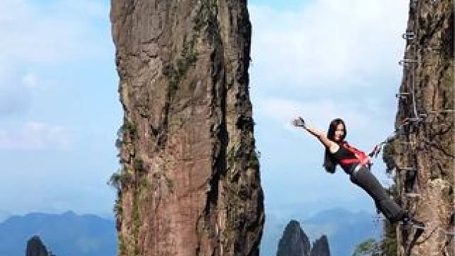 人在前面爬，魂在后面追！属于湖南郴州的飞拉达终于来了，你敢挑战吗#航拍莽山 #一座不用爬的山 #莽山