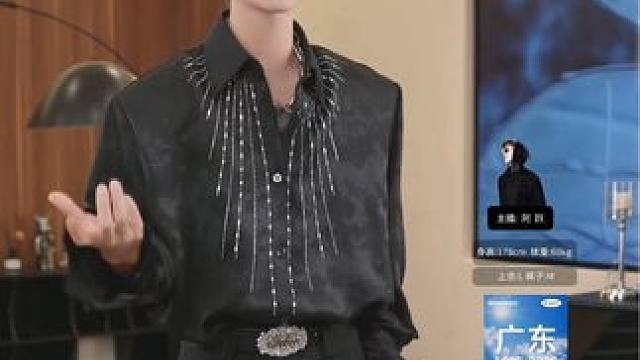 换季的尴尬期，衬衫一定是首选 #换季衬衫是首选 #穿出高级感 #小瘦子男装