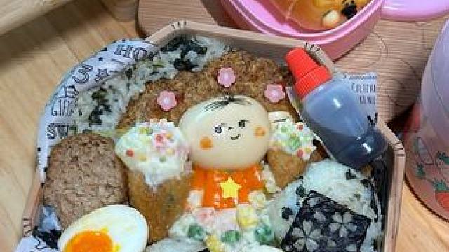 把上海三件套塞进便当里 #只有本地人才懂这一口的含金量  #省饭课代表 #国庆节吃喝玩乐 #美食vl