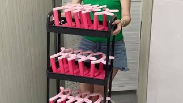 #兔耳脸盆架  可以收纳多个脸盆，家里的鞋刷都可以挂上去，还不占空间#免打孔  #小兔脸盆置物架