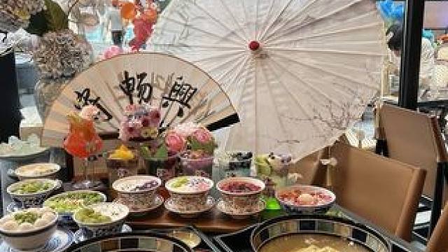 国庆来上海外滩，一定要打卡这碗蟹黄面 #蟹黄面 #外滩 #上海的螃蟹已老实 #国庆 #国庆假期被安排