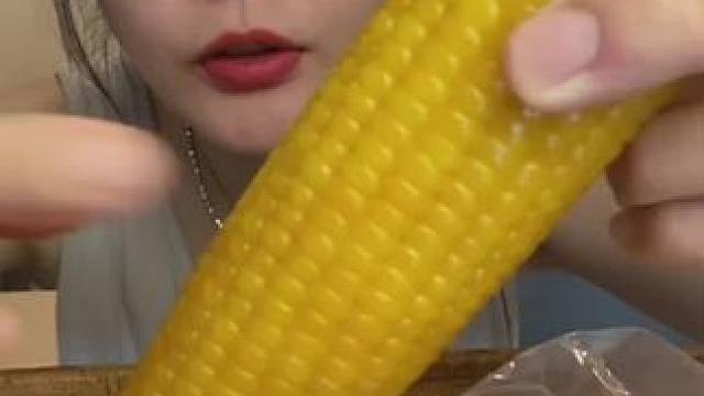 #谁懂这个视频对吃货的杀伤力 #吃货的世界唯有美食不可辜负 #深夜放毒系列之让你饿的睡不着 #从来没