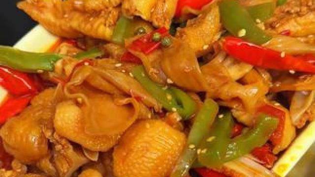 半夜饿了来一份真的太解馋了！#辣卤 #无骨鸡爪 #好吃到停不下来 #嘎嘎好吃 #真的太好吃了