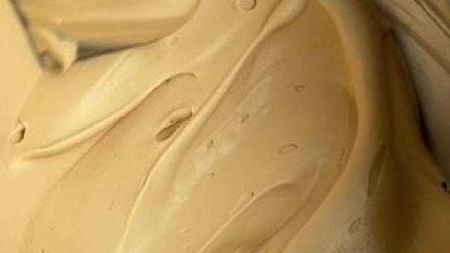 今天分享一款超级好吃的咖啡蜂蜜奶油教程✅
#烘焙培训 #蛋糕烘焙教学 #零基础教学 #我的烘焙日常 