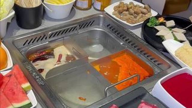 #秋天来海底捞吃顿牛的
#海底捞知食分子
#只要画得牛海底捞送牛#没有什么是一顿火锅解决不了 #天儿