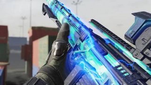 动能无限白夜极光套皮#使命召唤手游 #白夜极光迷彩