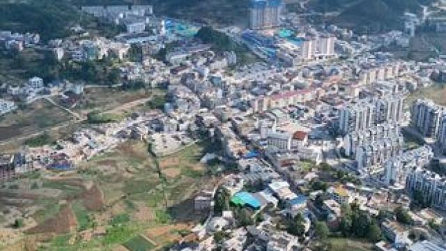 茅溪安心装饰全屋定制，室内室内柜体定制工厂生产，设计生产安装一条龙服务，性价比高