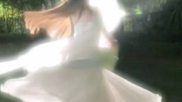 如果风知道我依然在想你 它会不会笑我#古典舞 #氛围感 #秋风吹起 #秋风吹起舞蹈挑战