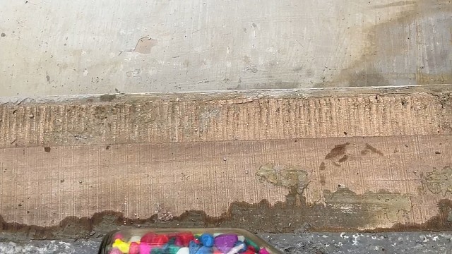 楼梯滚瓶子爆破解压时刻