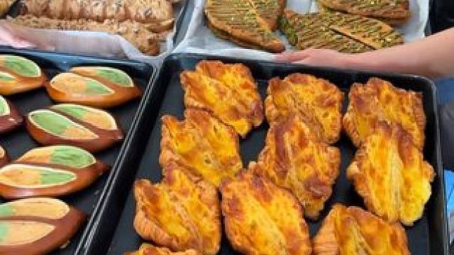 在国庆，在10月 ，在甜沫儿，假期的第一天简直忙碌到爆 ，假期也在努力营业哟， 欢迎大家10月1假期