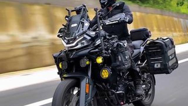 有钱谁不想买宝马水鸟啊，可是你要知道买得起800mt已经是我的极限了！#800mt #机车 #拉力