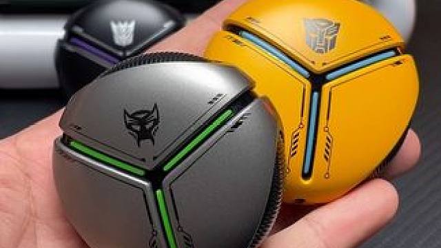 把耳机做成艺术品一样，也就变形金刚家族了吧？金属又不失高级感，音质更是出类拔萃，续航两天两夜而且任何