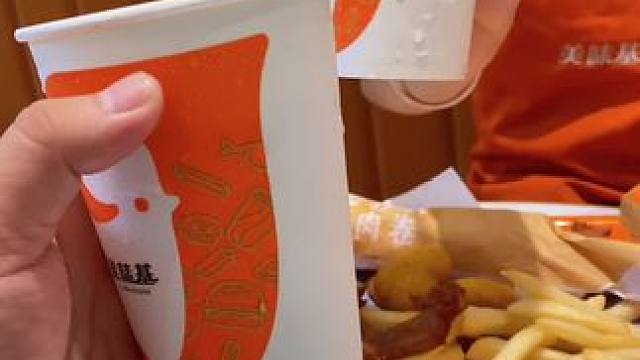 美味基国庆全家桶99米两桶，可以分两次使用#美味基 #团购 #国庆吃喝玩乐节 #同城发现 #炸鸡汉堡