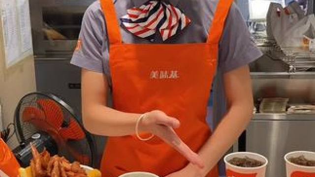 美味基国庆全家桶99米两桶，可以分两次使用#美味基 #团购 #国庆吃喝玩乐节 #同城发现 #炸鸡汉堡