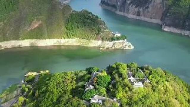  即使路途遥远，只要不停歇，终能到达梦想的彼岸。#大好河山风景如画 #夔门