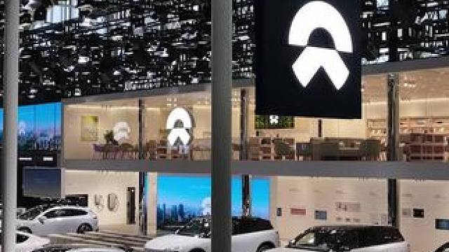 #合肥车展看蔚来
蔚来展台精彩瞬间，一站式选车购车超方便，更有惊喜好礼等你来拿。滨湖国际会展中心主展