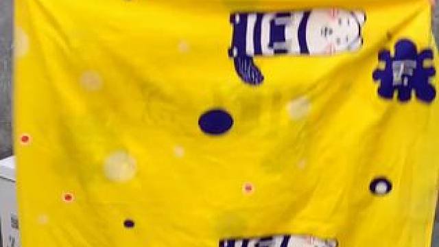 轻奢款脸盆挂钩，吸盘式固定，方便快捷，结实牢固，一个挂钩可同时收纳多个脸盆，节省空间，打扫卫生也方便