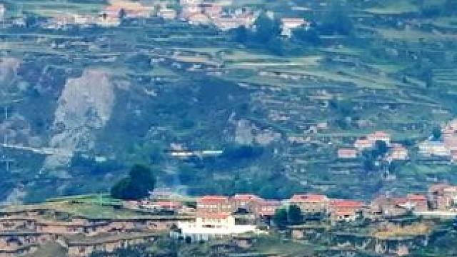 这是川西黑水县石碉楼乡位于高半山的的俄尔（前）、扎基（后上）和纳比（后下）藏寨#给你推荐我的家乡 #