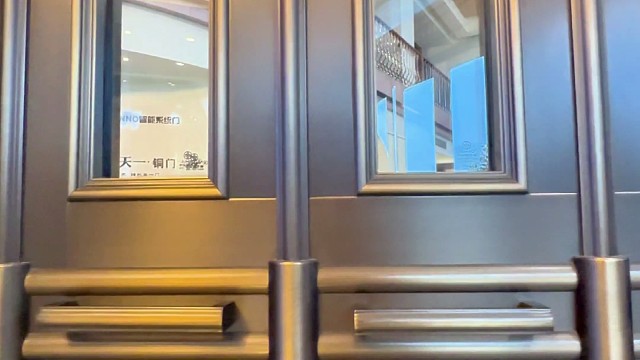 欧式铜门，浪漫风情。