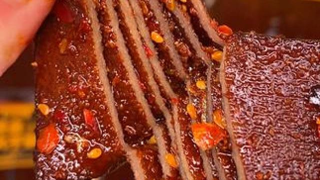 不能吃辣的千万不要买，这个真的巨辣巨好吃#零食推荐 #无辣不欢 #好吃到停不下来 #辣条 #追剧小零