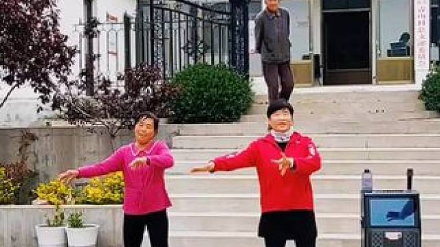 #农村生活 #大美章丘官庄篇（1146）常三行村。金秋十月好心情境，举国欢腾迎国