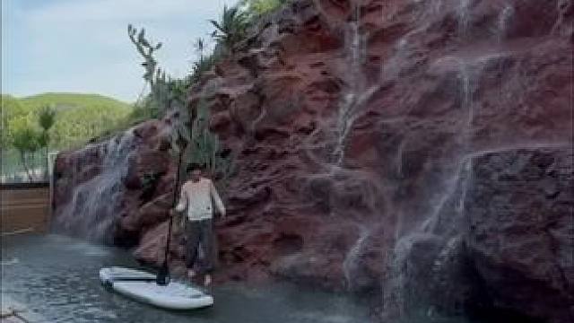 重生之我在乡下打造山崖瀑布水景池11—流水瀑布#荒野建造 #养鱼日记 #游泳池 #新农人计划2024