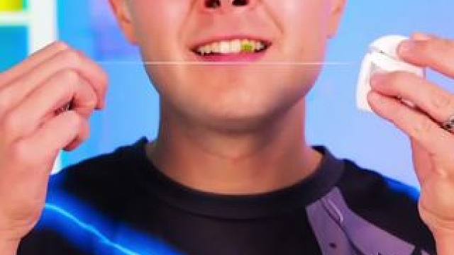 和牙齿上菜叶斗智斗勇，最终放大招弄下来了！ #是时候展现真正的技术了 #逗你一笑烦恼忘掉 #哈哈哈娱