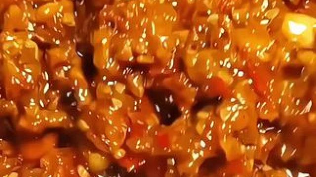 牛肉酱老板大放血啦，6.99元到手4瓶#牛肉酱 #拌饭酱 #下饭神器 #辣椒 #辣椒酱