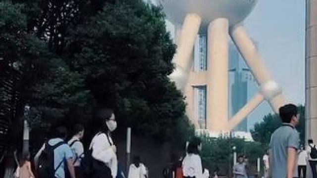 现在的地主阶级只是隐藏了而已，不是彻底消失了！！！