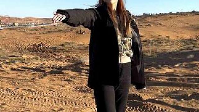 哈哈哈沙漠转场也是让我拍上了#沙漠 #2024阿拉善英雄会