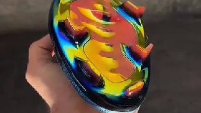 #唯有足球不可辜负 #dou来足球季 #遇见足球 #好鞋推荐 #足球 这个配色好看吗？