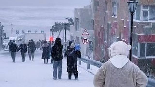 再看一次冬日的海就释怀.
#威海 #氛围感 #去年冬天