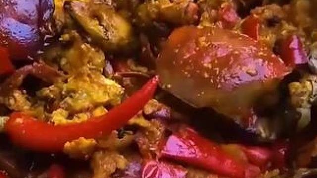 用竹子和蔬菜烤海鱼——森林生存烹饪 #野外生活纪录片 #荒野美食