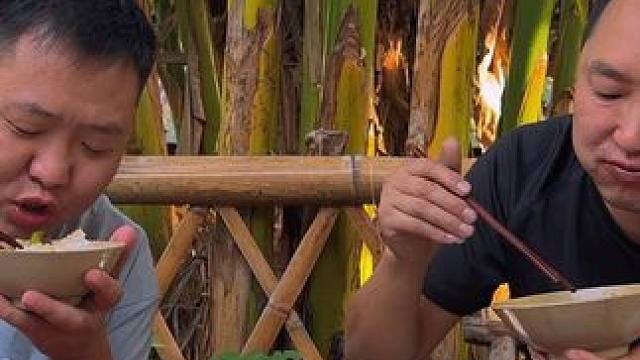 没胃口的时候就吃辣椒炒肉，两碗米饭打底！ #新农人计划2024 #农村美食 #乡村