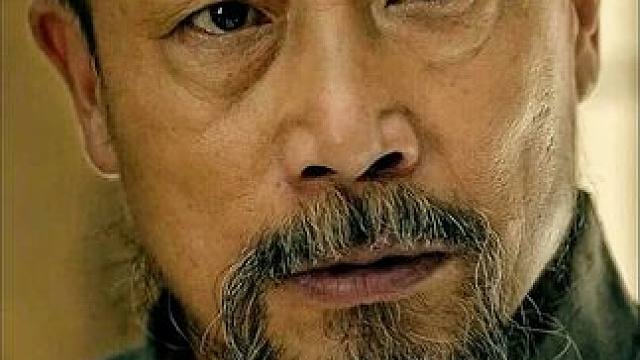 吃到了好吃菜团子，逼迫厨师天天给他们做饭，百姓坚决抵抗《毒中毒》1/3 #影视解说  #电影推荐 #高分电影 #铭记历史