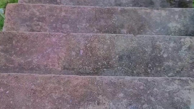 楼梯滚瓶子爆破解压时刻