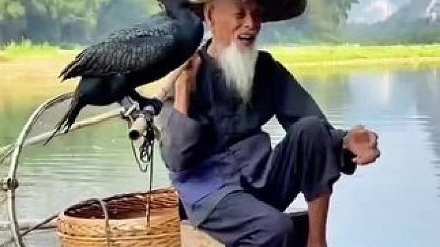 #山青水秀好风光游山逛水看风景 #就想在桂林看山山水水 #游山玩水释放心情 #漓江渔翁 #旅行推荐官