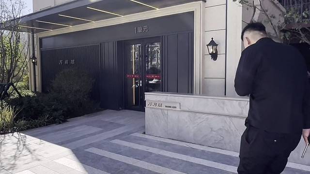 万科城四期一楼带地下室整装进行中 #全屋定制 #装修 #包头石总说装修