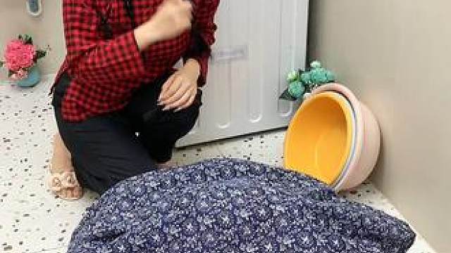 #兔耳脸盆架  可以收纳多个脸盆，家里的鞋刷都可以挂上去，还不占空间#免打孔  #小兔脸盆置物架