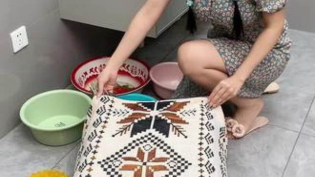 #兔耳脸盆架  可以收纳多个脸盆，家里的鞋刷都可以挂上去，还不占空间#免打孔  #小兔脸盆置物架